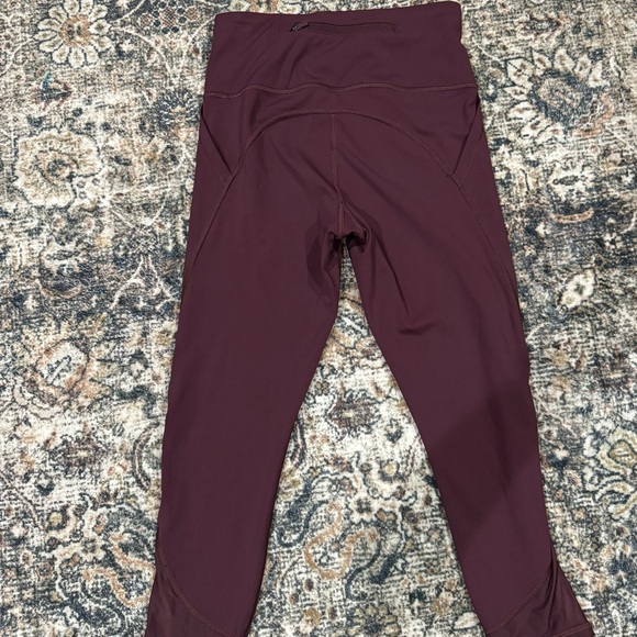 Burgundy work out pants capri length - Picture 2 of 5